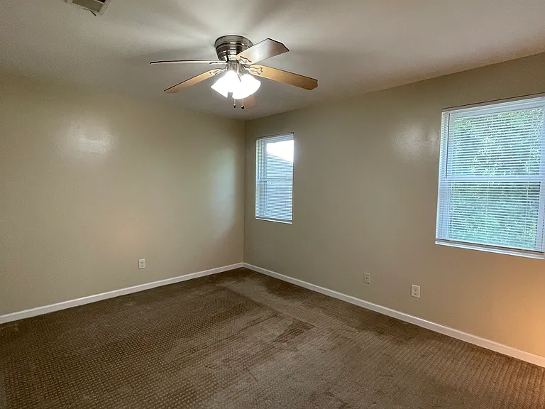 2302 Woodsman Dr — Photo 16