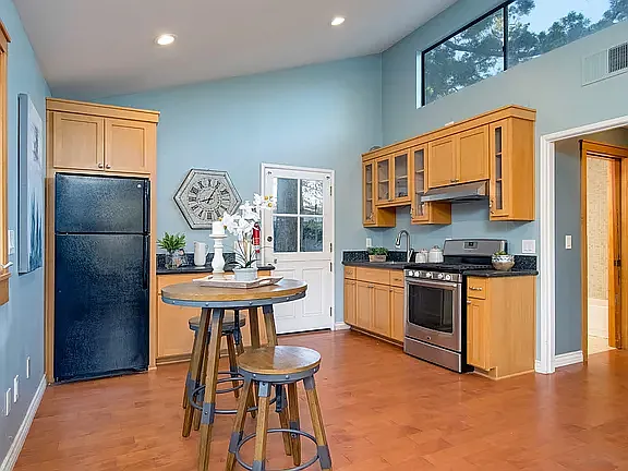 9477 La Jolla Shores Dr #B — Photo 7