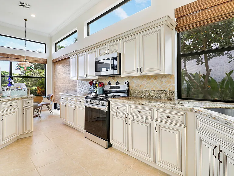 210 Coral Cay Ter — Photo 18