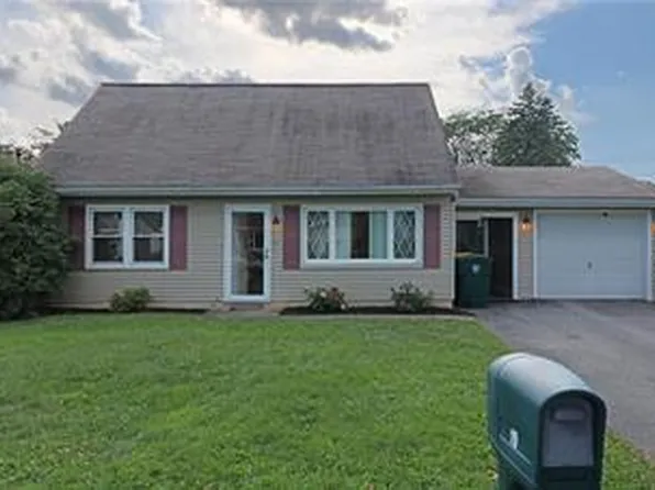 19 Wilden Dr W, Easton, PA 18045