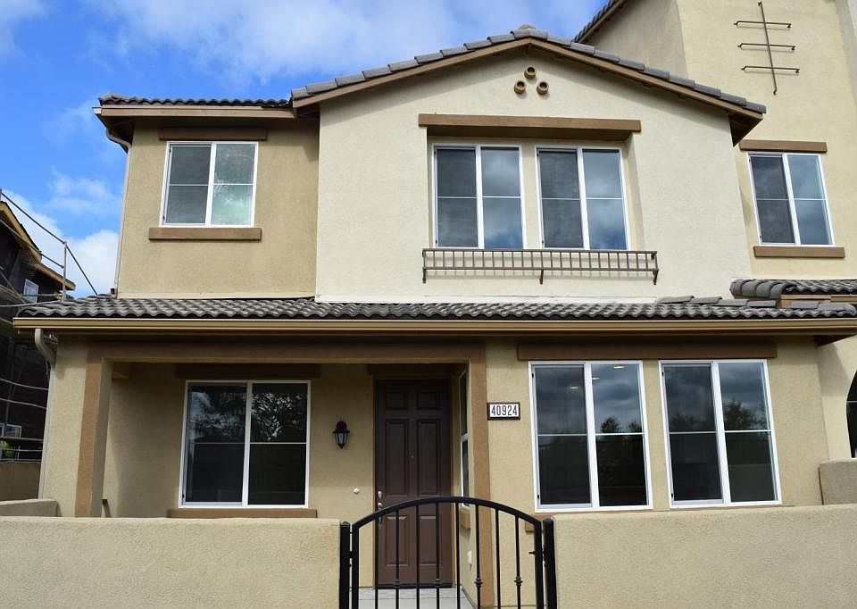 1st image of 40924 Lacroix Ave