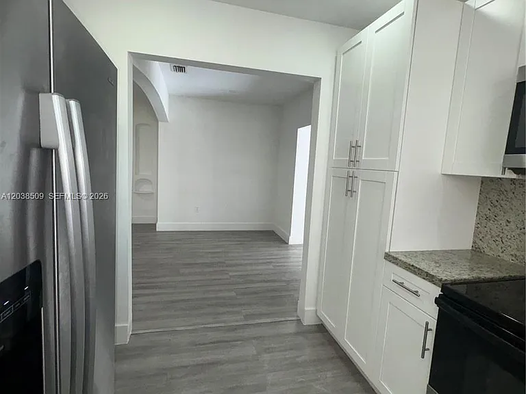 2920 SW 15th St — Photo 6