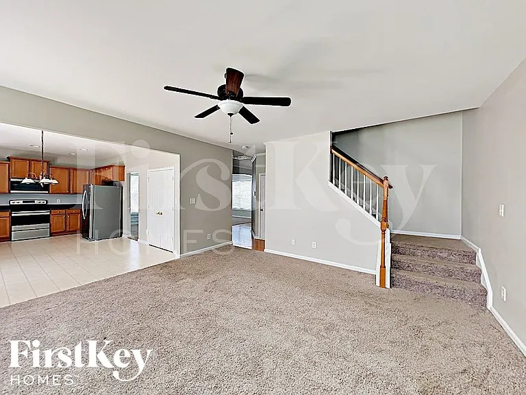5705 Lindley Crescent Dr — Photo 8