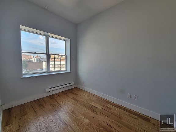 3rd image of 494 Jackson Ave #5A