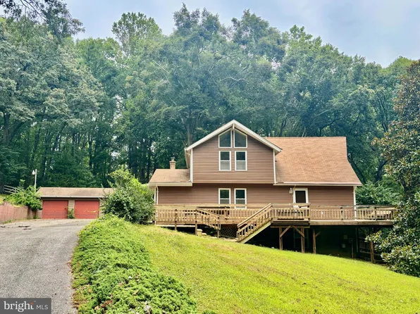 7796 Ann Harbor Dr #B, Pt Tobacco, MD 20677