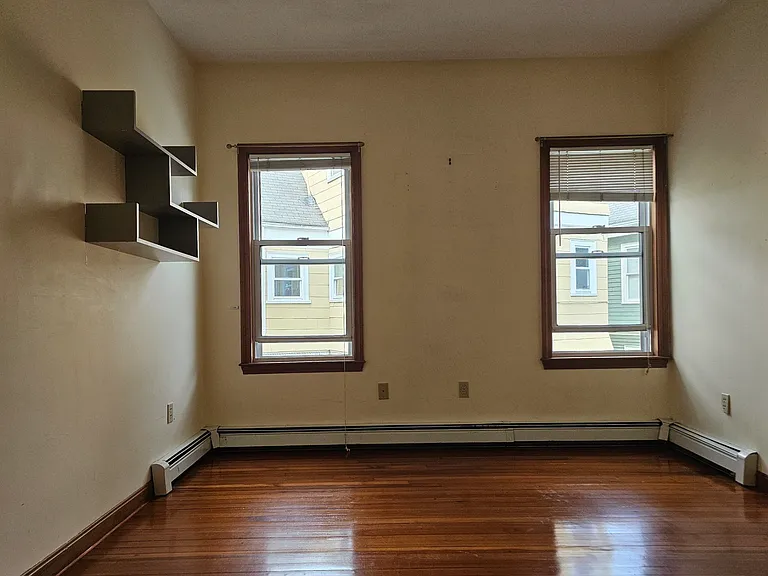 51 Elm St #2 — Photo 4