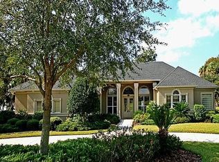 1620 Peninsula Dr, Tavares, FL 32778