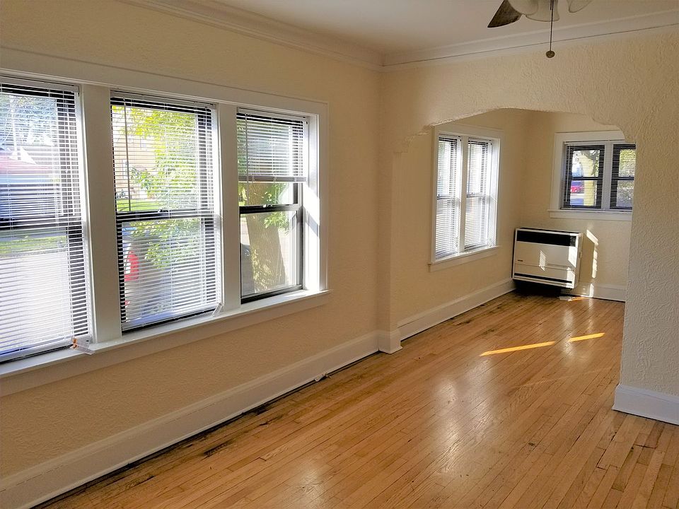 1st image of 5225 S Lake Dr APT 7
