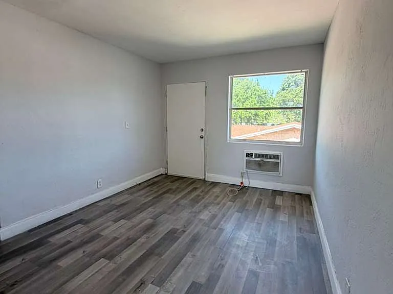 1761 Ali Baba Ave #5 — Photo 3