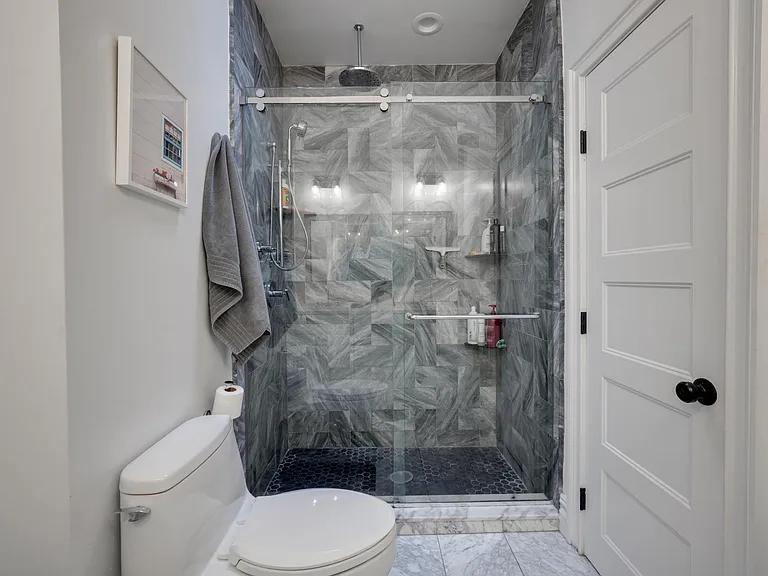 590 Gregory Ave — Photo 24