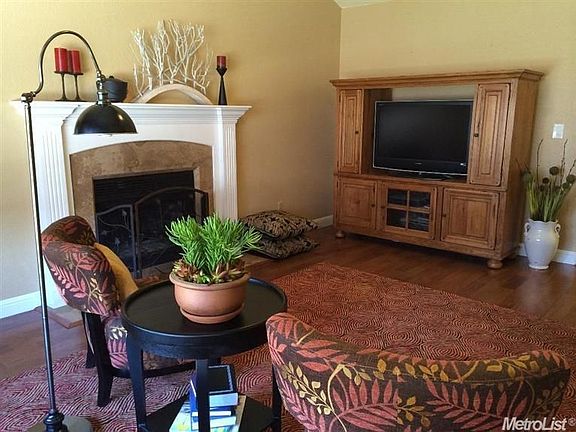 4th image of 1316 Champion Oaks Dr