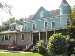 2 Graham Ave, Metuchen, NJ 08840