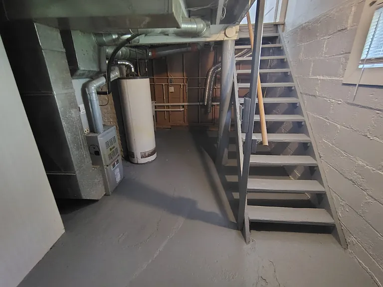 514 Sheridan St — Photo 12