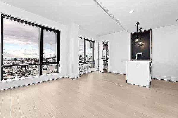 1st image of 557 4th Ave #1014