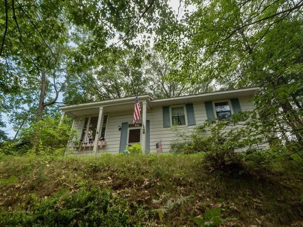 15 Molloy Rd, Georgetown, MA 01833
