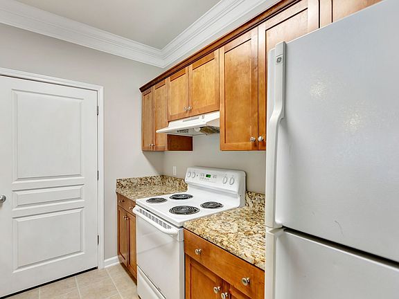 5th image of 200 Bucksley Ln Unit 204