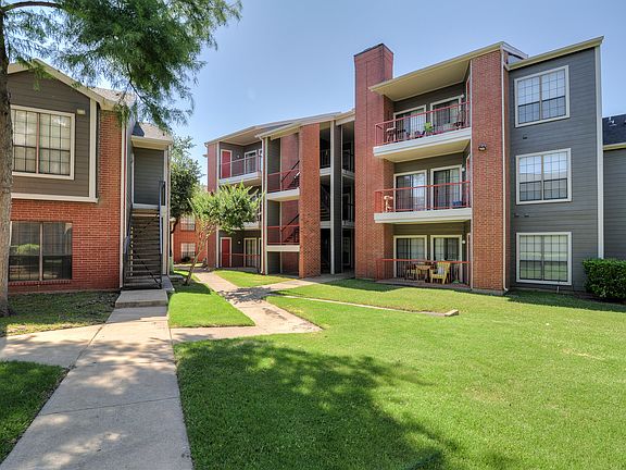 2nd image of 4804 Haverwood Ln #2_3-0226