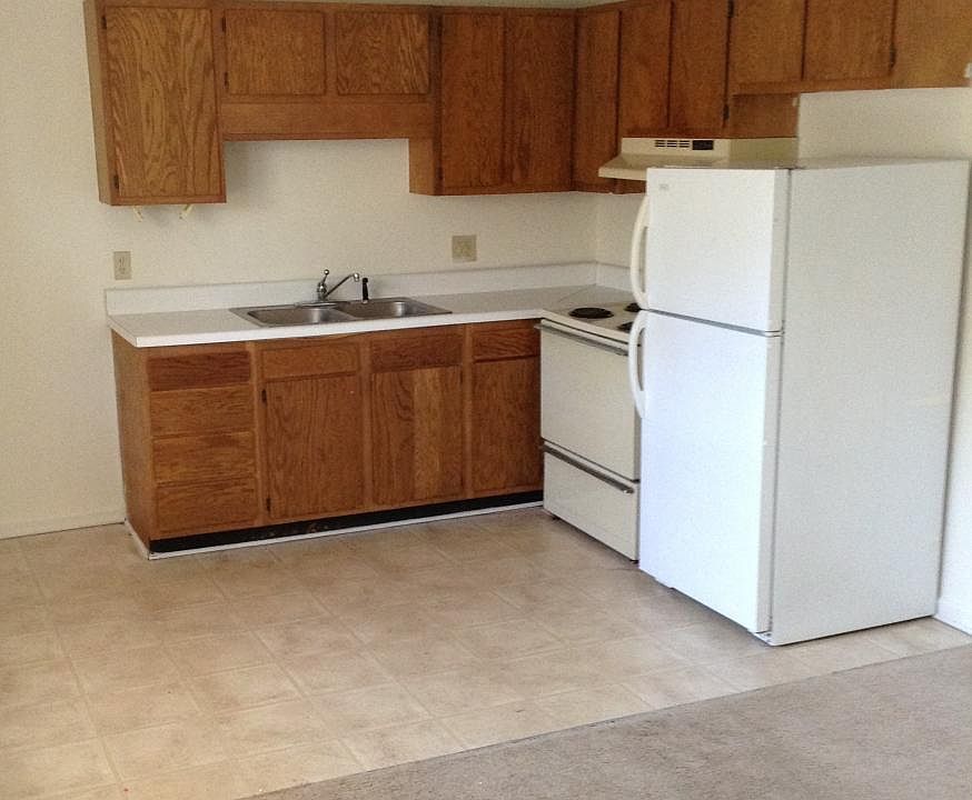 2nd image of 703 Peed Dr APT 1