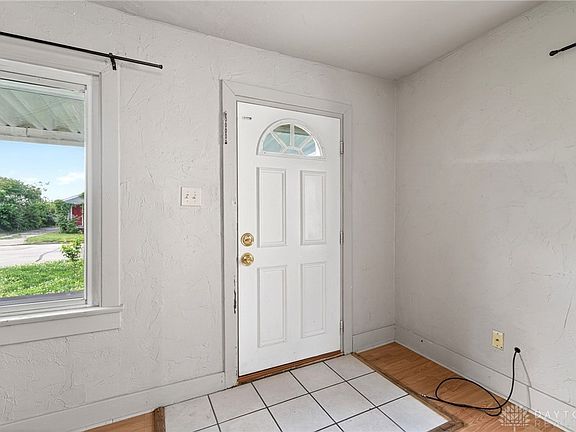 3rd image of 3621 Clearview Ave