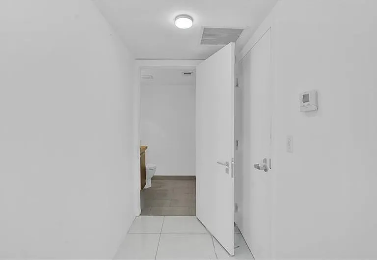 720 NE 62nd St #4 — Photo 10