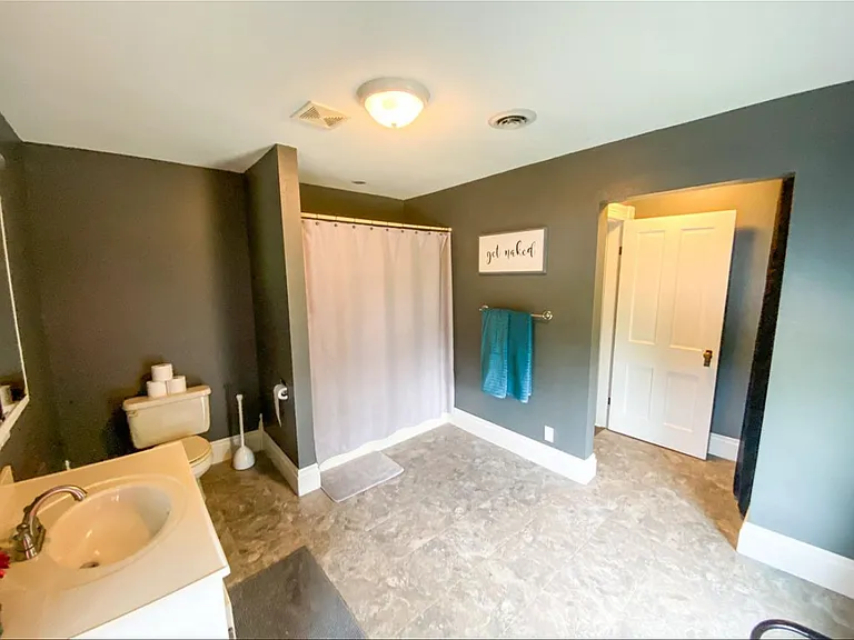 205 N Lincoln Ave — Photo 3