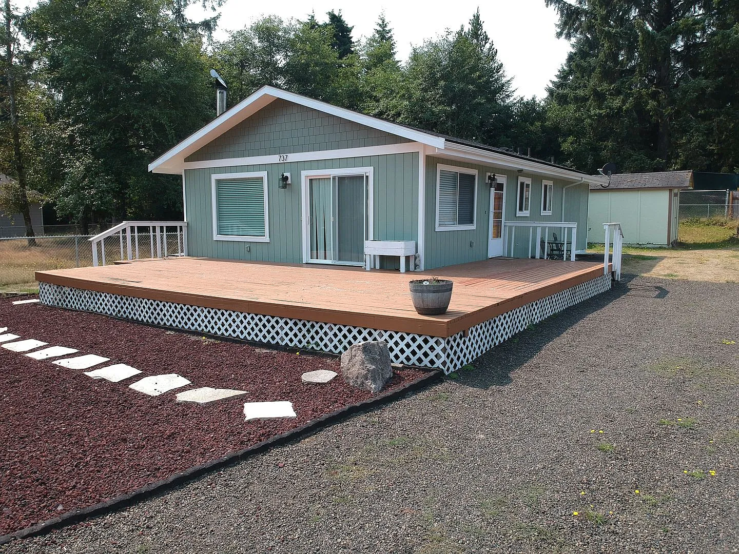 Beautiful 2 Bed, 2 Bath Home for Rent in Ocean Shores! — Photo 1