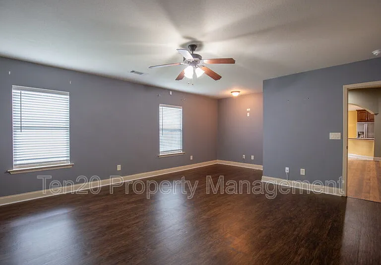 130 Lee Road 2170 — Photo 13