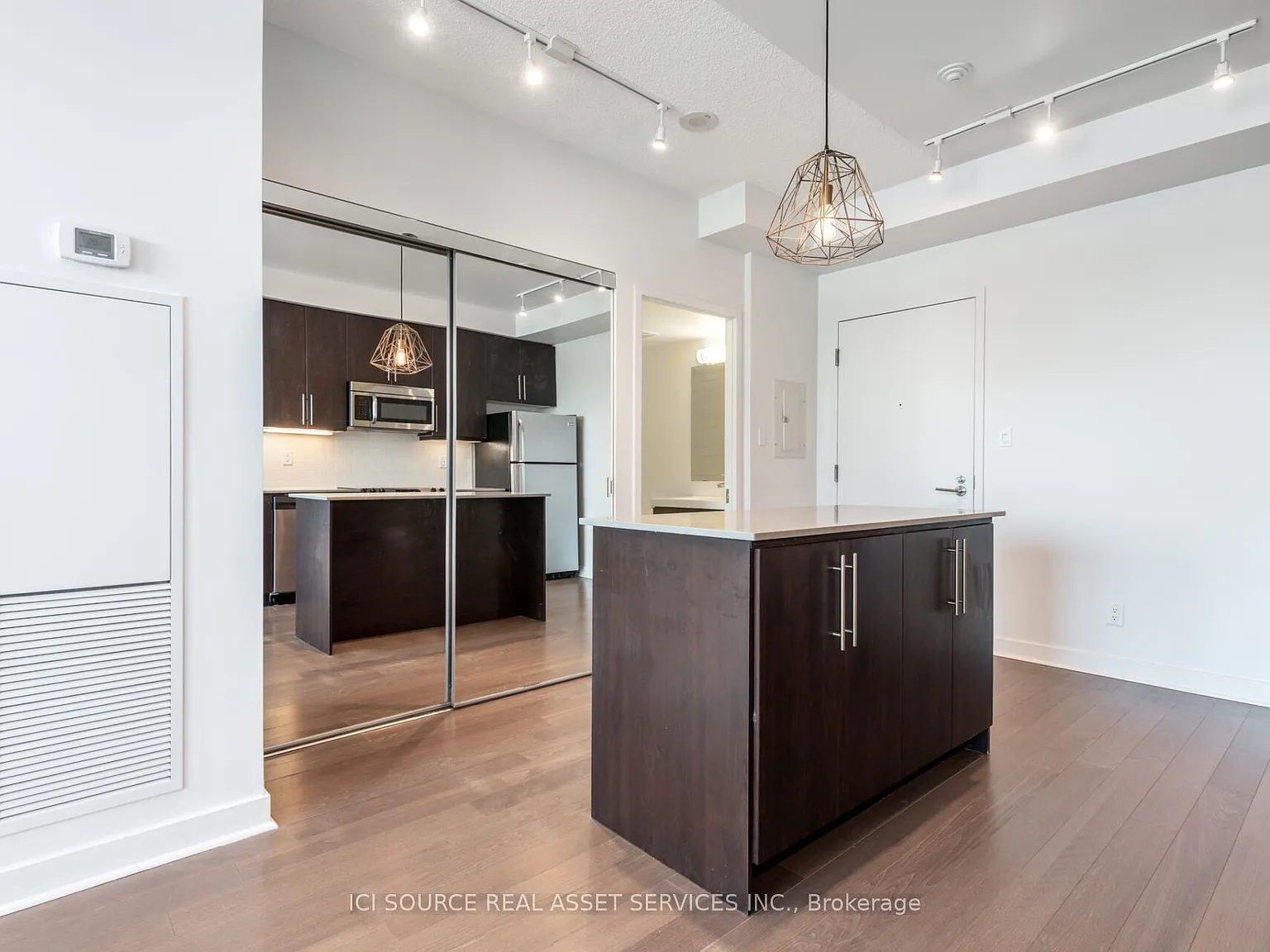 1 bed, $2,700 — Photo 4