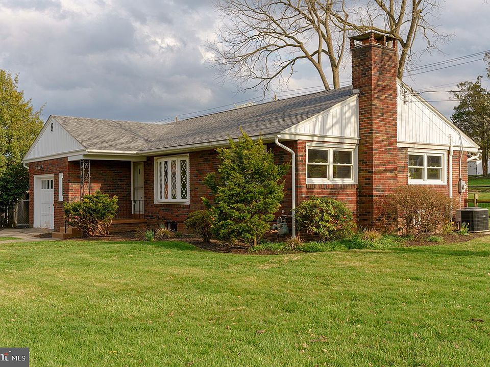 2460 Garfield Ave, West Lawn, PA 19609 Zillow
