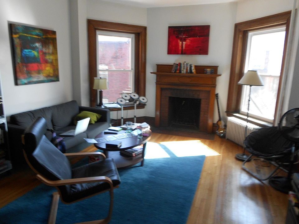 2nd image of 898 Beacon St #6
