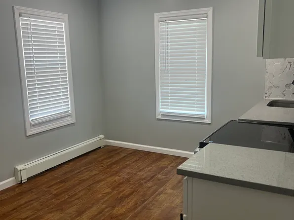 220 Randall Ave, Freeport, NY 11520