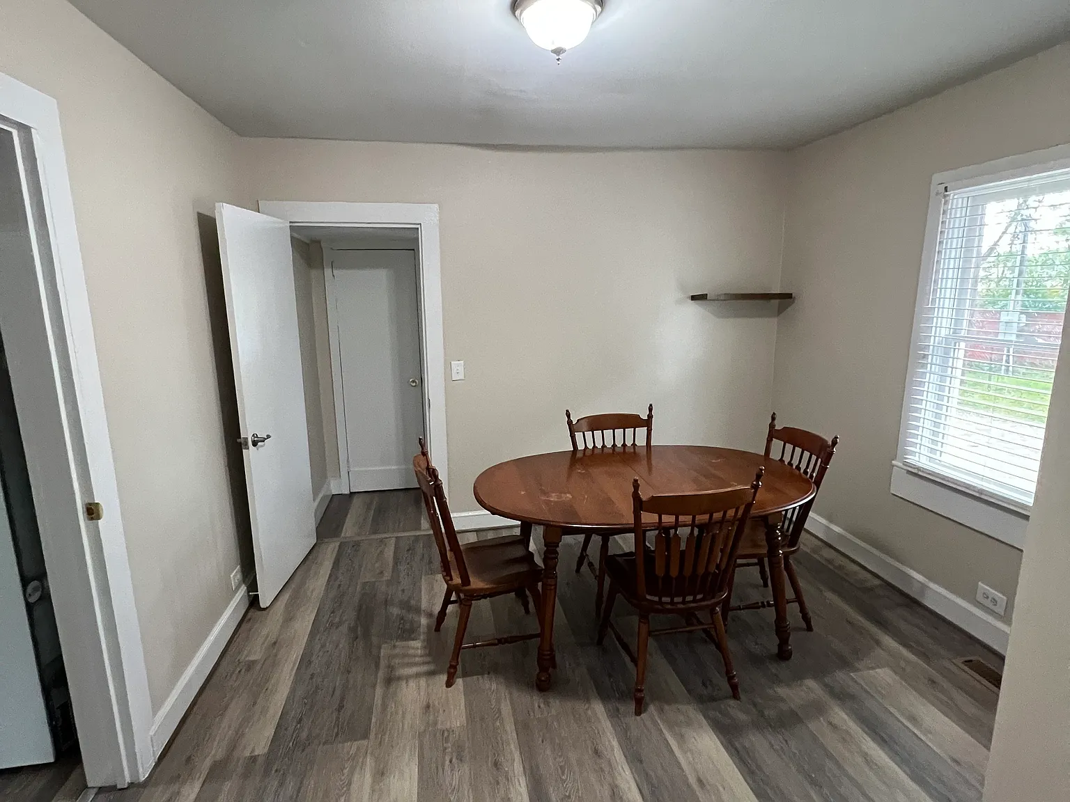 2 bed, 829 sqft, $1,050 — Photo 4