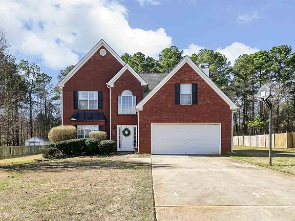 2nd image of 611 Autumn Leaf Cir