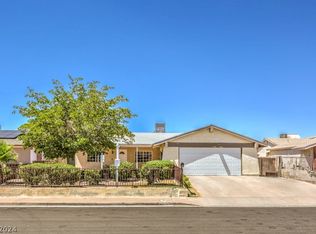 111 Glen Oak Dr, Henderson, NV 89002