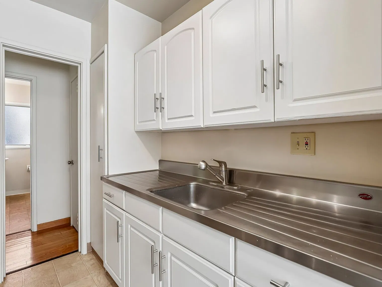 Alexander's Place at 1625 H ~ Discover Timeless Charm in the Heart of it All! — Photo 4