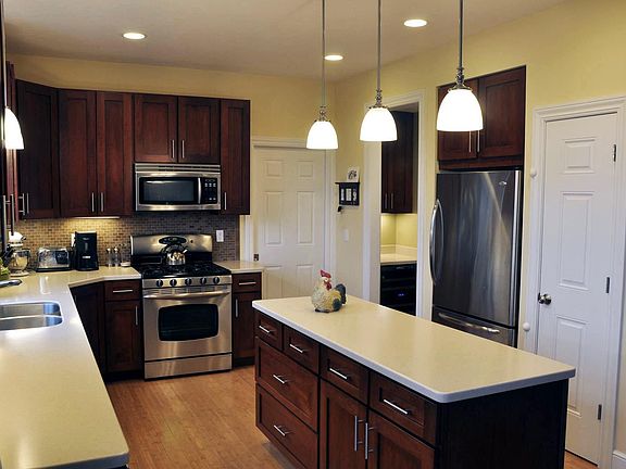 3rd image of 844 Pintail Ln