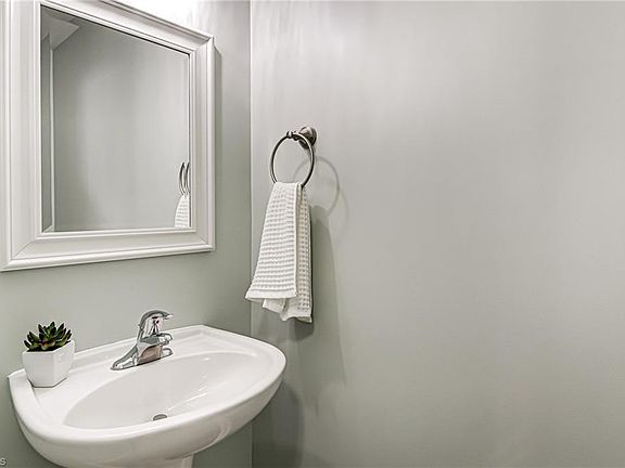 5th image of 4303 Wolf Run Dr