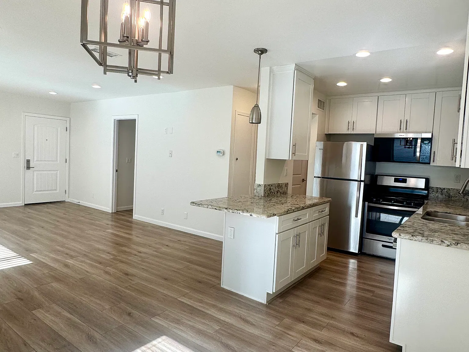 1612 S Bundy Dr — Photo 1