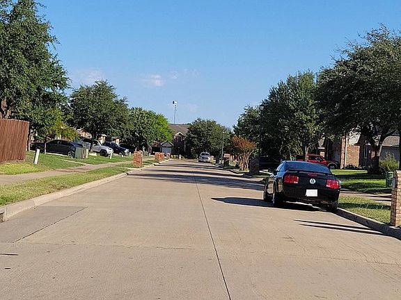 5th image of 953 Matagorda Ln