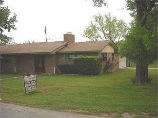 1st image of 500 Travis Dr