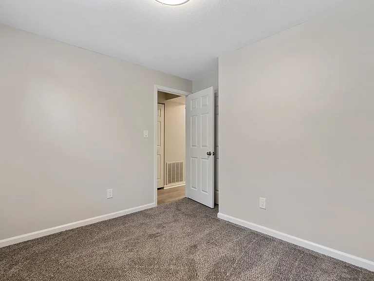 1409 Hartland Woods Way — Photo 3