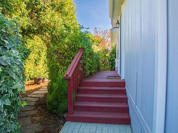 3rd image of 49 Blanca Ln Space 45