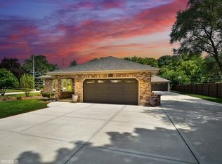 12330 W Josephine Dr, Mokena, IL 60448