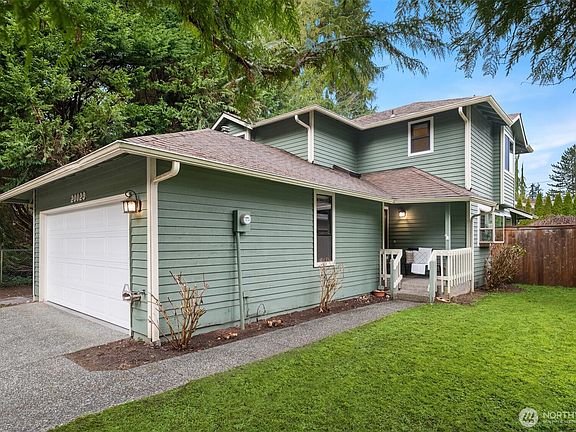 2nd image of 20029 99th Court NE