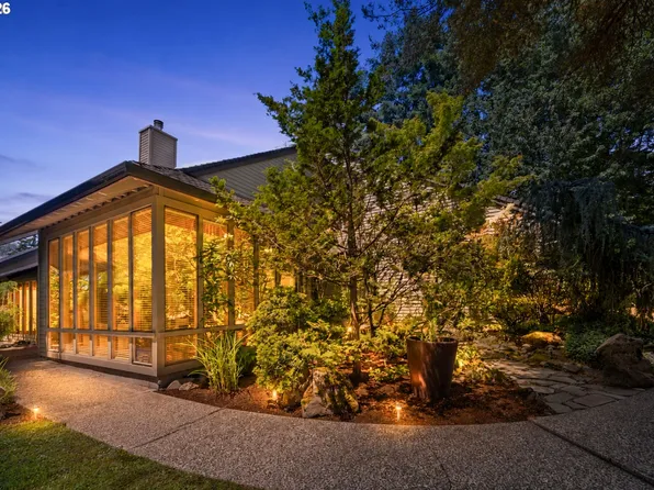 4273 Sundew Ct, Lake Oswego, OR 97035