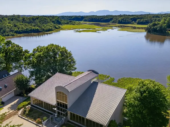 1125 Dickson Rd, Campobello, SC 29322