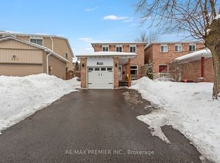 122 Rushmore Cres, Brampton, ON L6Z 1R2