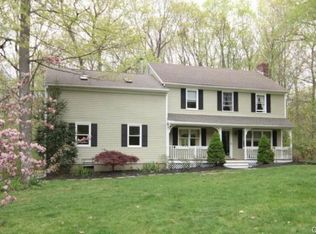 51 Red Maple Ct, Naugatuck, CT 06770