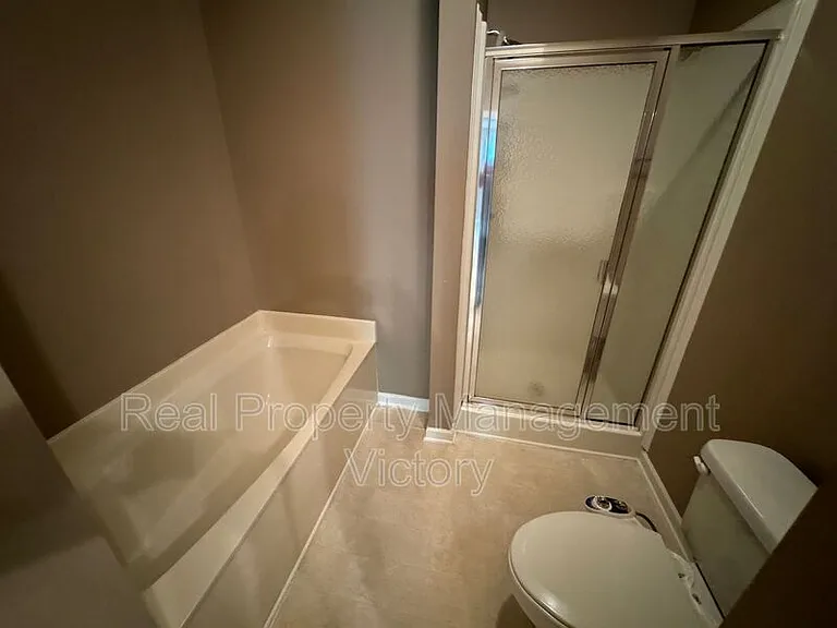 4248 Ashwood Cv — Photo 10