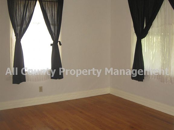 3rd image of 1901 20th Ave N